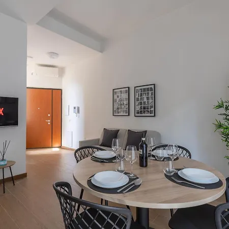 Apartment Elegant Escape